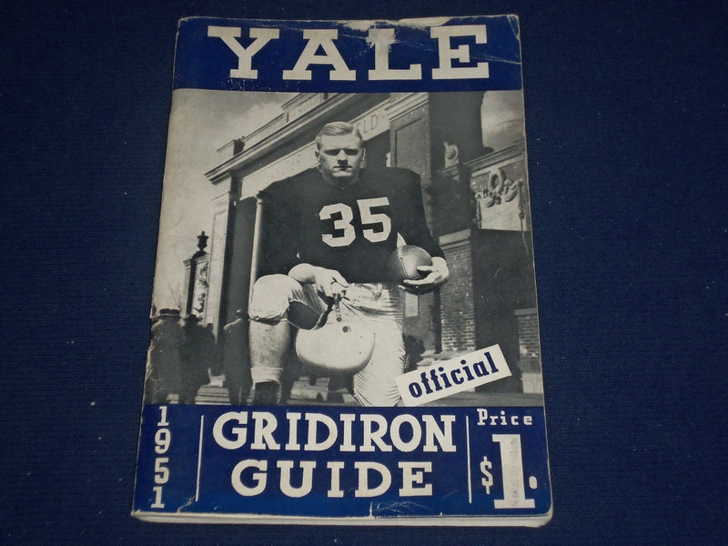 1951 YALE OFFICIAL GRIDIRON GUIDE - FOOTBALL PHOTOS - SCHEDULES - II 9534