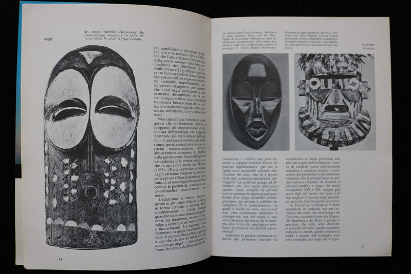 1981 CRITICA D'ARTE AFRICANA SOFTCOVER BOOK - KD 9825