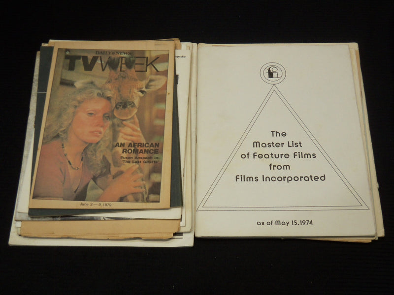 ASSORTED MOVIE EPHEMERA - 35 PIECES - O 3919