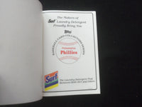 1987 TOPPS BASEBALL CARDS OF THE PHILADELPHIA PHILLIES BOOKLET - J 7844