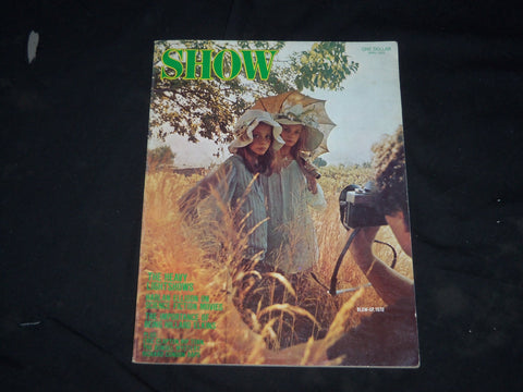 1970 APRIL SHOW MAGAZINE - NICE COVER, PHOTOS & ARTICLES - B 90