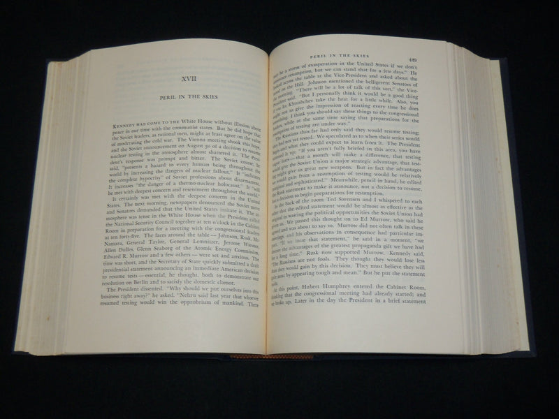 1965 A THOUSAND DAYS HARDCOVER BOOK BY ARTHUR M. SCHLESINGER - KD 6502