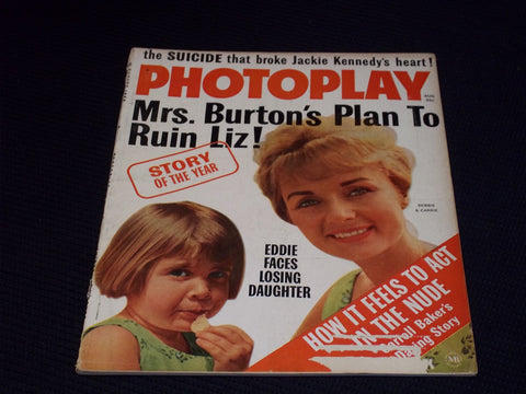 1963 AUGUST PHOTOPLAY MAGAZINE - DEBBIE & CARRIE REYNOLDS FRONT COVER - E 16628