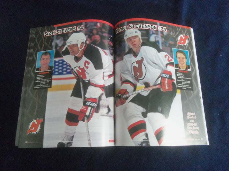 2001-2002 NEW JERSEY DEVILS YEARBOOK - ST 7138
