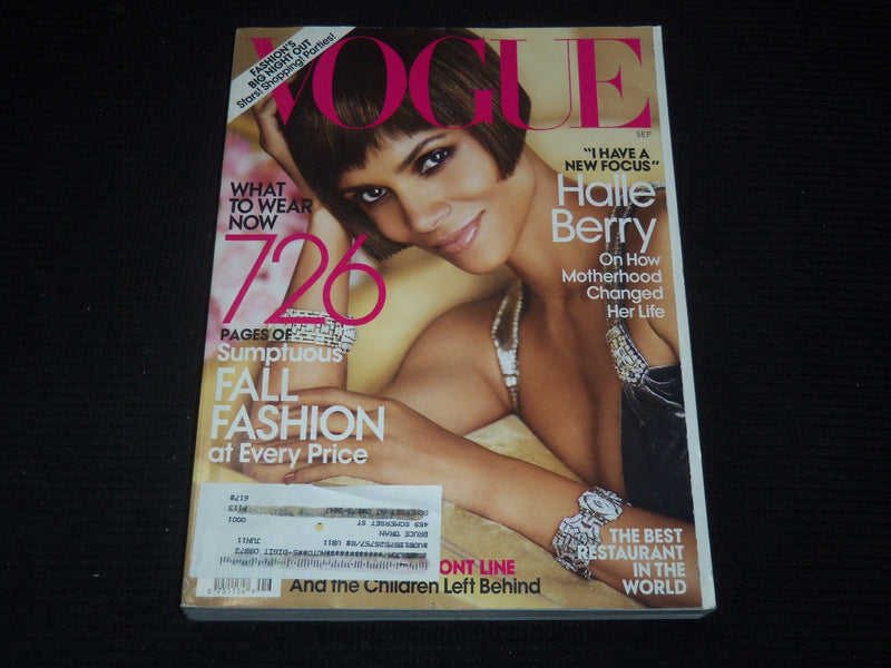 2010 SEPTEMBER VOGUE MAGAZINE - HALLE BERRY - B 2547