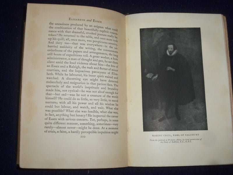 1928 ELIZABETH AND ESSEX A TRAGIC HISTORY HARDCOVER BOOK BY L. STRACHEY- KD 8781