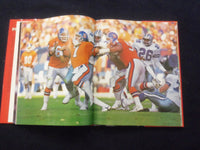 1987 THE WORLD OF PRO FOOTBALL HARDCOVER BOOK - KD 8721