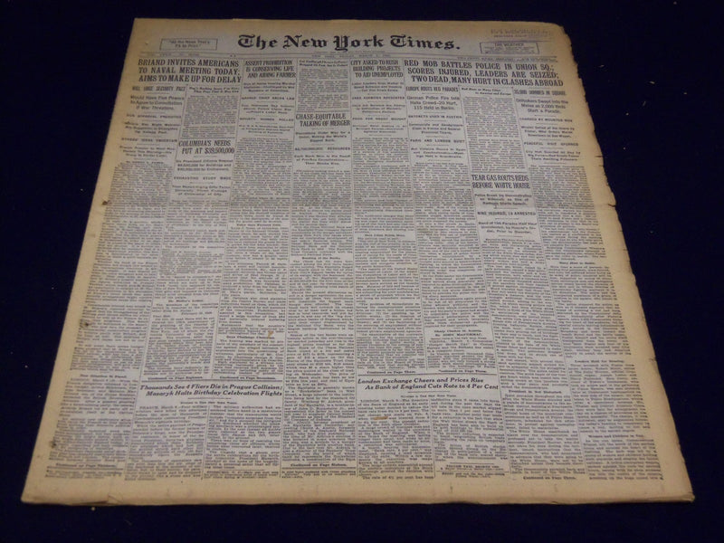1930 MARCH 7 NEW YORK TIMES - REDS BATTLE POLICE IN UNION SQUARE - NT 3905