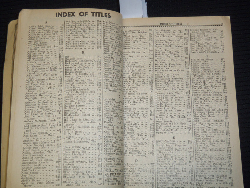 1945 SUPPLEMENT TO FRENCH'S BASIC CATALOGUE OF PLAYS - SOFTCOVER BOOK - K 2631