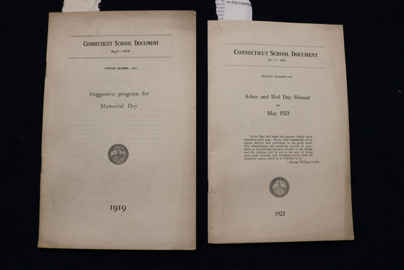 1919-1923 CONNECTICUT SCHOOL DOCUMENT - LOT OF 2 - SOFTCOVER - K 1500