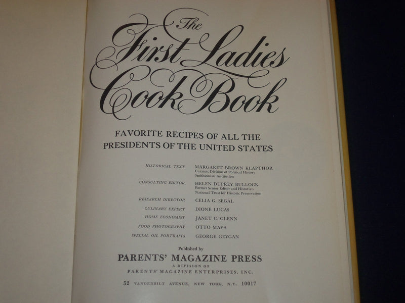 1975 FIRST LADIES COOK BOOK - NEW PRESIDENTIAL EDITION - HARDCOVER - KD 2799