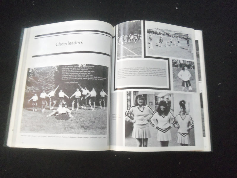 1988 WARDLAW-HARTRIDGE SCHOOL YEARBOOK - TEMPORA ET MORES - EDISON, NJ - YB 2933