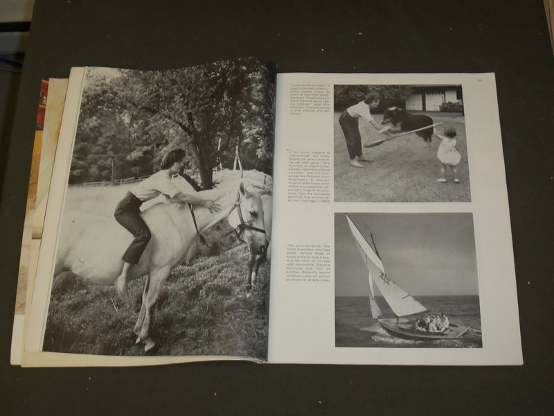 1961 AUGUST LADIES' HOME JOURNAL MAGAZINE- THE KENNEDYS ON VACATION - B 3964
