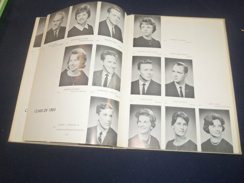 1963 CONTRAST WAGNER COLLEGE YEARBOOK - STATEN ISLAND, NEW YORK - YB 2397