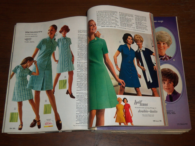 1970 FALL AND WINTER SEARS, ROEBUCK AND CO. CATALOG - GREAT FASHION - R 98B