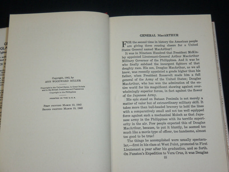 1942 GENERAL DOUGLAS MACARTHUR FIGHTER FOR FREEDCOM BOOK BY MILLER - KD 6544