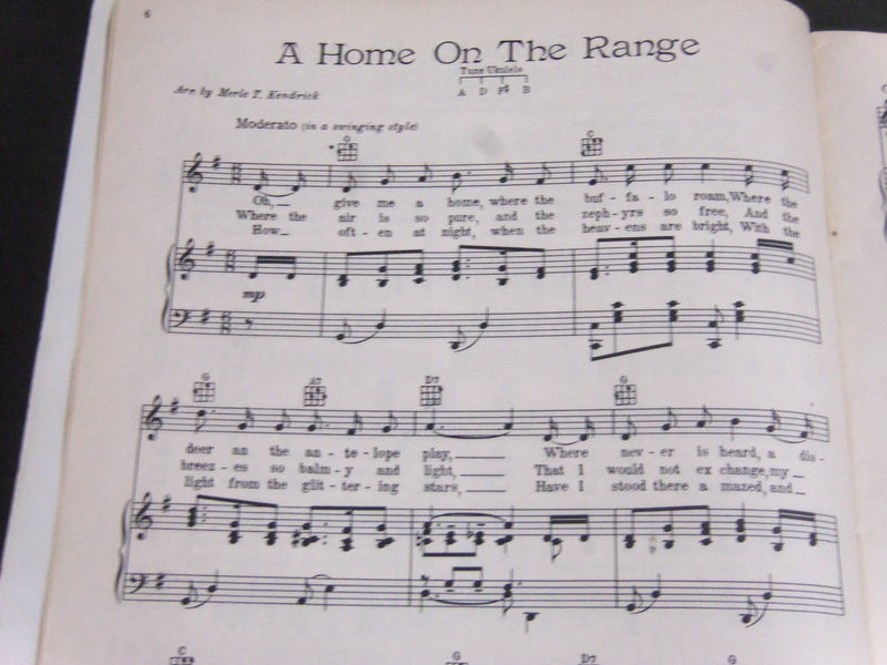1932 BUCK JONES RANGERS COWBOYS COLLECTION SONG BOOK - J 2421