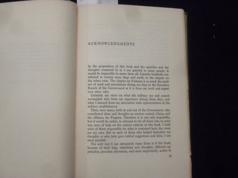 1967 TO SEEK A NEWER WORLD HARDCOVER BOOK BY ROBERT F. KENNEDY - KD 8677