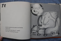 1976 ZAG - A SEARCH THROUGH THE ALPHABET HARDCOVER BOOK BY ROBERT TALLON- K 668