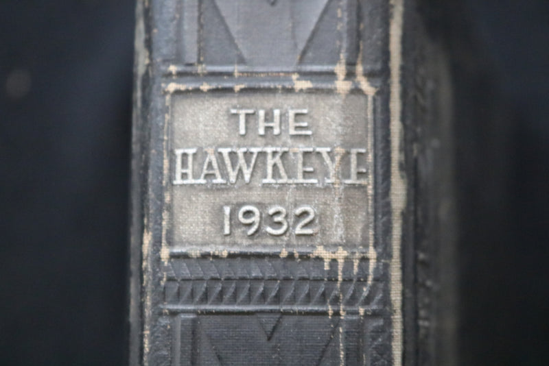 1932 THE HAWKEYE UNIVERSITY OF IOWA YEARBOOK - IOWA CITY, IOWA - YB 3540