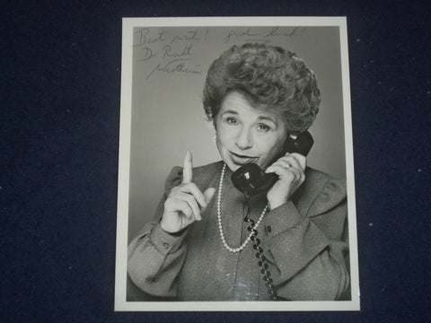 DR. RUTH WESTHEIMER AUTOGRAPHED PHOTOGRAPH - J 6050