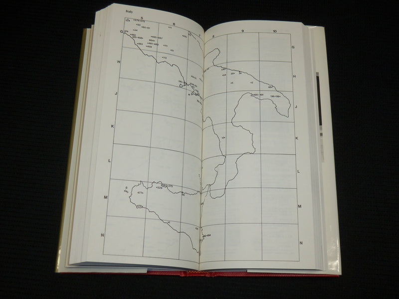 1984 ATLAS OF EUROPEAN ARCHITECTURE HARDCOVER BOOK BY BRIAN SACHER - KD 7343