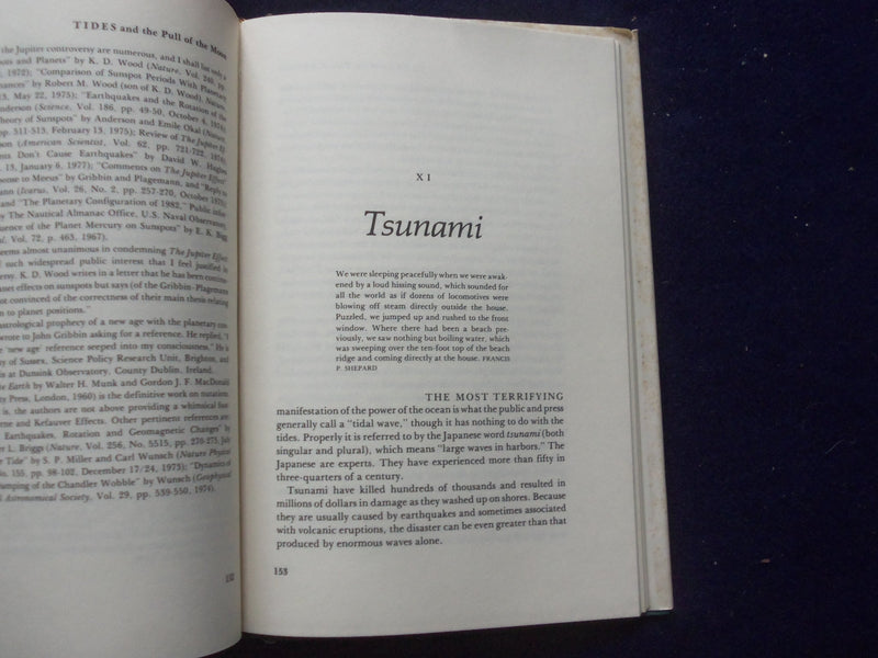 1979 TIDES AND THE PULL OF THE MOON HARDCOVER BOOK BY FRANCIS E. WYLIE - KD 8398