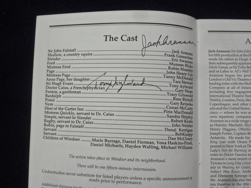 1990 THE MERRY WIVES OF WINDSOR PROGRAM -LOT OF 2- TAMMY MCDONALD+2 SIGS- J 9708