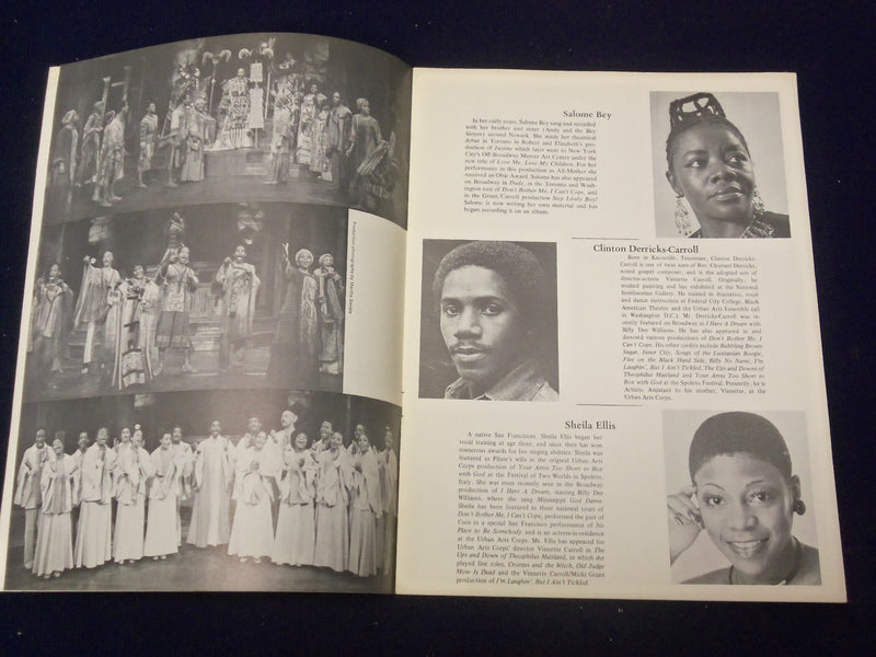 1970'S YOUR ARMS TOO SHORT TO BOX WITH GOD SOUVENIR SHOW PROGRAM - J 5004