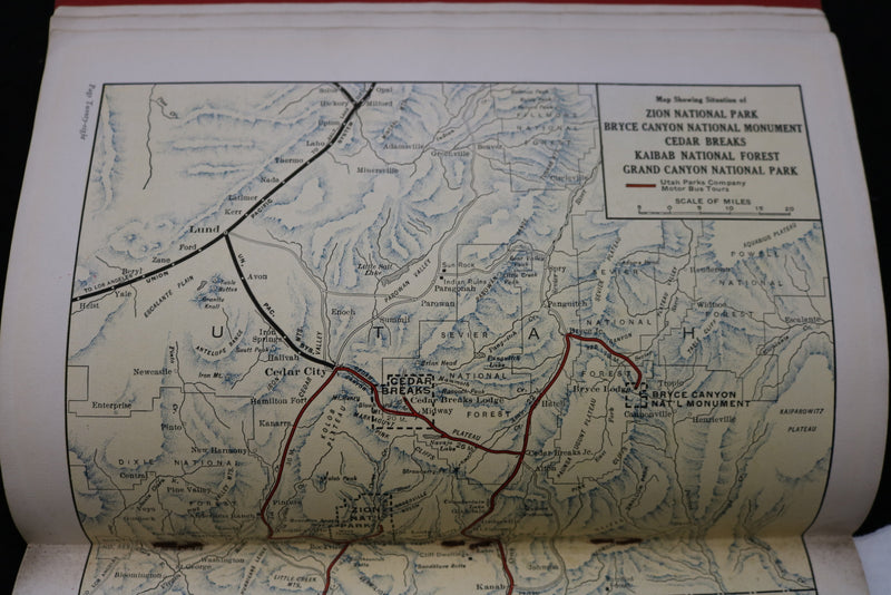 1928 ZION - GRAND CANYON - BRYCE VIEW BOOK - SOFTCOVER - K 2396