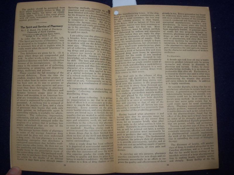 1930 N.A.R.D. ALMANAC SOFTCOVER BOOK - DRUG STORE REFERENCE BOOK - J 9656