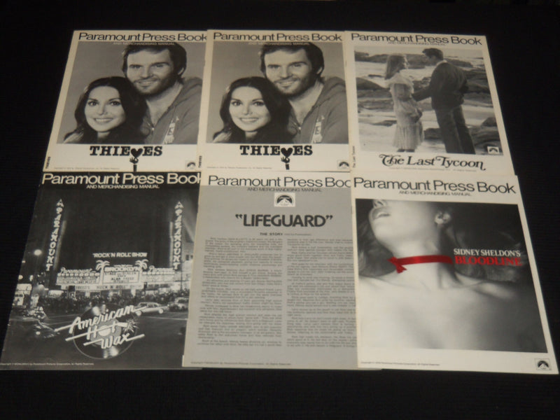 1970'S PARAMOUNT MOVIE PRESSBOOKS - 13 PIECES - O 3804