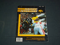 1983 UNIVERSITY OF IOWA FOOTBALL GUIDE - J 3854