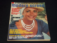 1974 SEPTEMBER MODERN SCREEN MAGAZINE - LIZ TAYLOR FRONT COVER - E 14555