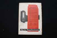 1926 MARCH RADIO MAGAZINE - MAN MAKING PUPPET SHADOWS COVER - E 11154