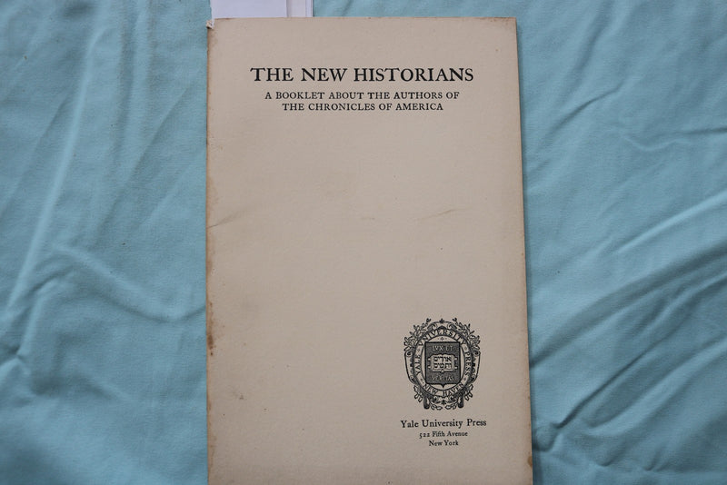 THE NEW HISTORIANS SOFTCOVER BOOKLET - YALE UNIVERSITY PRESS - K 3253