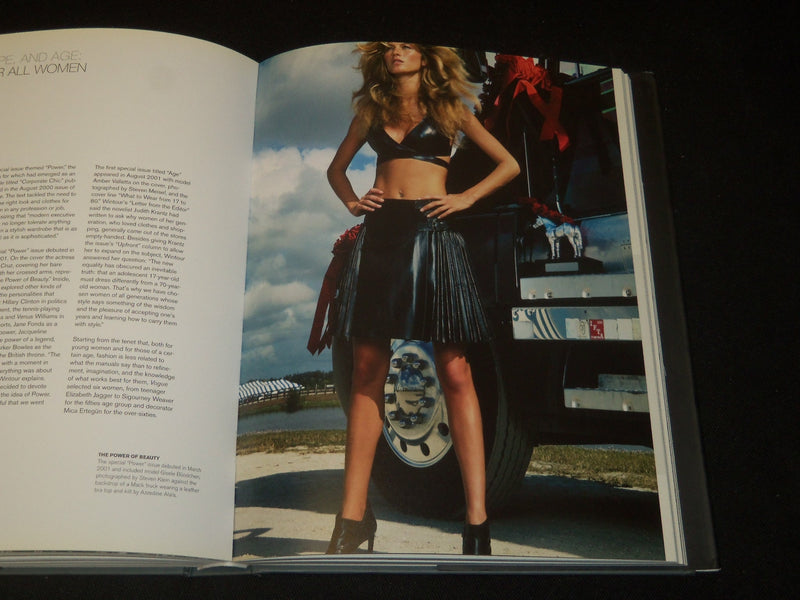 2006 IN VOGUE ILLUSTRATED HISTORY BOOK BY NORBERTO ANGELETTI - OLIVIA - I 1800