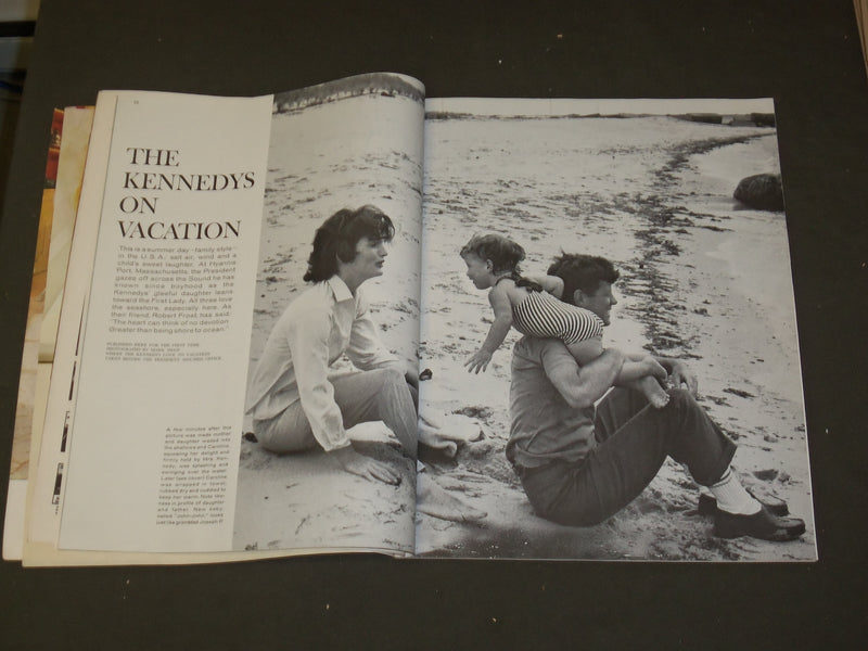 1961 AUGUST LADIES' HOME JOURNAL MAGAZINE- THE KENNEDYS ON VACATION - B 3964