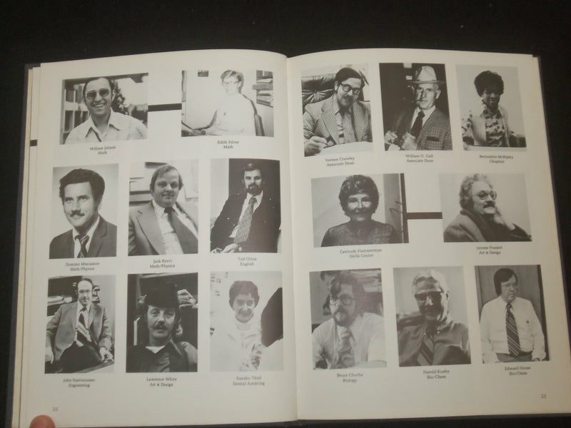 1977 MERCER COUNTY COMMUNITY COLLEGE YEARBOOK - WEST WINDSOR, NJ - YB 2193