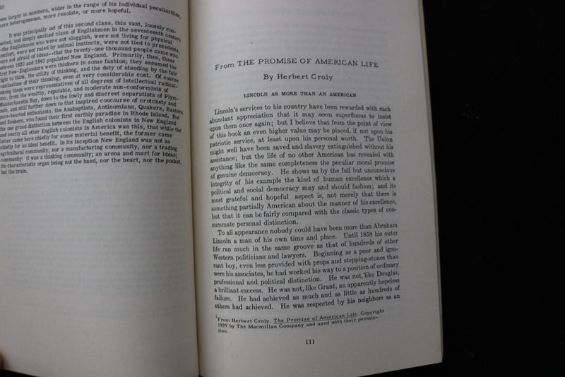 1949 UNIVERSITY OF CHICAGO ENGLISH SELECTED READINGS SOFTCOVER BOOK - K 2905