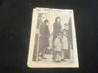 1963 NOVEMBER 25 NEW YORK DAILY NEWS NEWSPAPER -OSWALD: THE FATAL SHOT - NP 5784