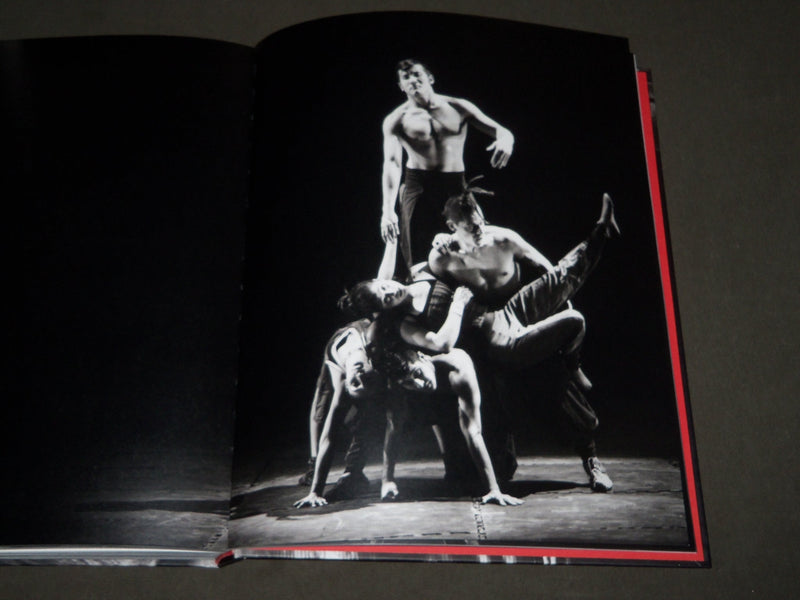 2014 CIRCO GUSTAVO MALHEIROS HARDCOVER BOOK - GREAT PHOTOS - D 195