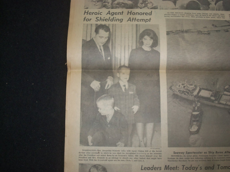 1963 DEC 4 CHICAGO'S AMERICAN NEWSPAPER - LBJ TO CUT BUDGET $3 BILLION - NP 8051