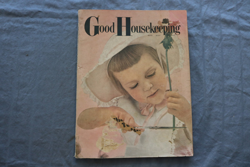 1957 MAY GOOD HOUSEKEEPING MAGAZINE - GIRL CUTTING FLOWER STEM COVER - SP 5397P