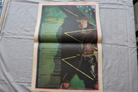 1981 FEBRUARY 21 RECORD MIRROR NEWSPAPER - GAVIN FRIDAY COVER - NP 9304