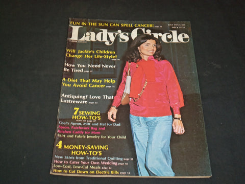 1975 JULY LADY'S CIRCLE MAGAZINE - JACKIE ONASSIS KENNEDY - SP 6442