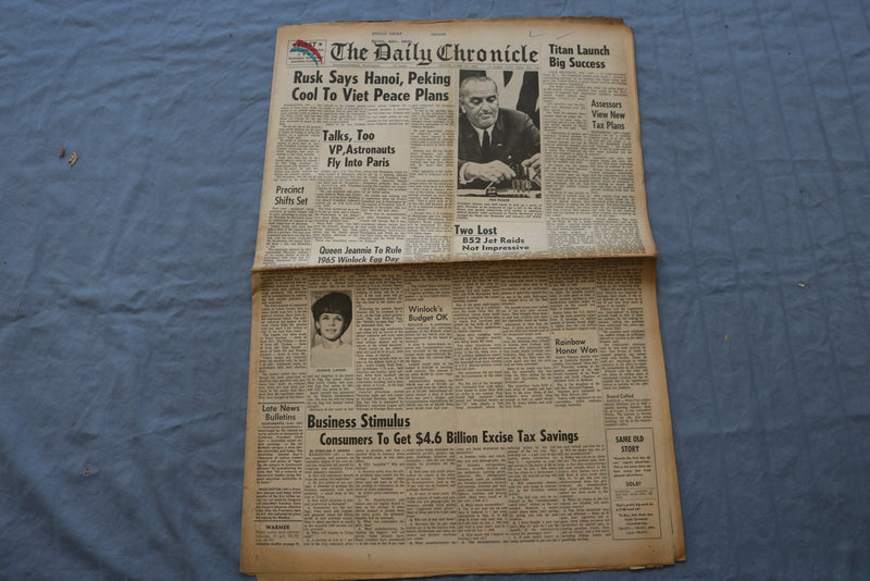 1965 JUNE 18 THE DAILY CHRONICLE NEWSPAPER -HANOI, PEKING COOL TO PEACE- NP 8526