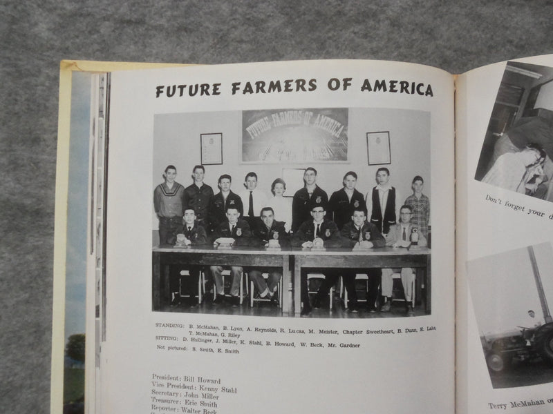 1960 THE PIRATE LOG ILLIOPOLIS HIGH SCHOOL YEARBOOK - ILLIOPOLIS, IL - YB 3349