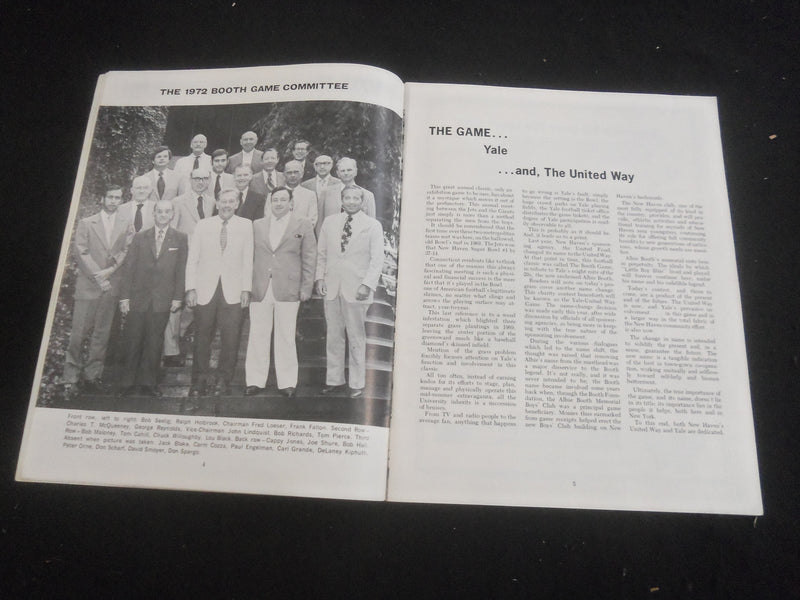 1972 AUGUST 20 YALE UNITED WAY GAME PROGRAM - N.Y. JETS VS. N.Y. GIANTS- B 6348T
