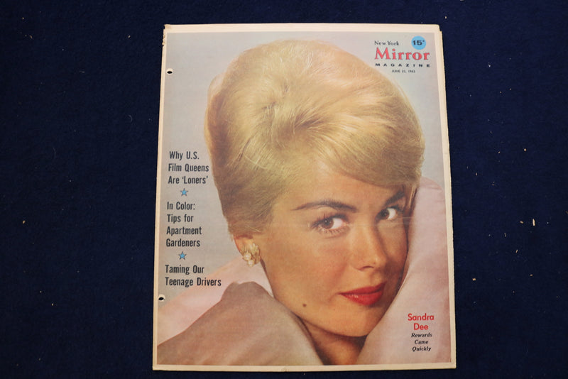 1963 JUNE 23 NY MIRROR MAGAZINE - SANDRA DEE COVER - E 22292